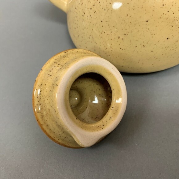 Pier 1 One Imports Stoneware Teapot Yellow Dishwasher Microwave Safe - Picture 9 of 10